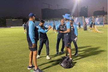 'மெண்டார்' பணியை தொடங்கினார் ‘தல’ தோனி