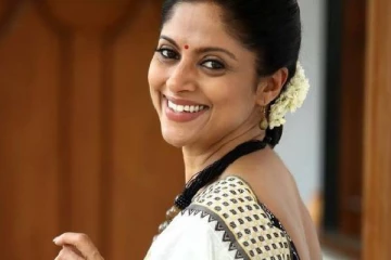 54 வயதான நடிகை நதியாவின் அம்மாவா இது! அன்னையர் தினத்தில் வெளியிட்ட புகைப்படம்