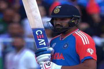 ஒரே சிக்ஸ்...உலகில் யாரும் செய்யாத சாதனையை அசால்ட்டாக செய்த ரோகித்!!