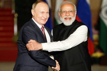 ரஷிய அதிபர் புதினுக்கு அழைப்பெடுத்த   இந்திய  பிரதமர் மோடி