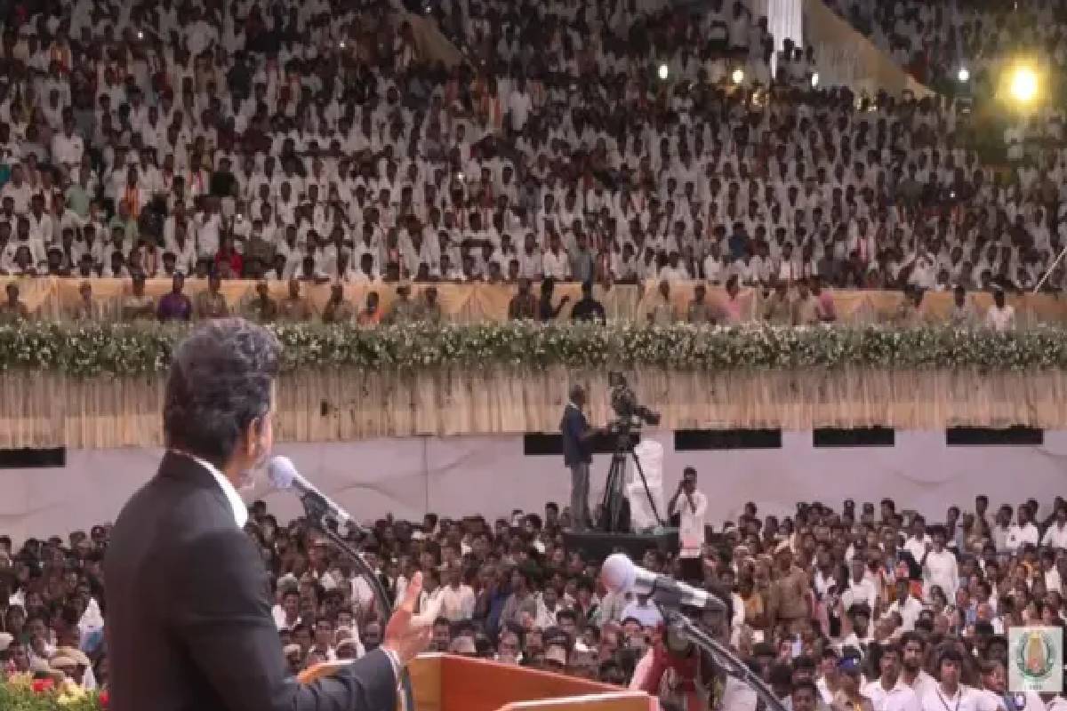 விஜய் பதவியேற்பு வழாவில் சர்ச்சை - குவிந்த கண்டனம் என்னாச்சு? | Controversy At Vijay S Swearing In Ceremony