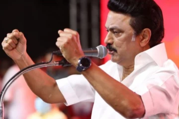 ‘’தன் உயிர்க்கு அஞ்சாது , கூடி எதிர்நிற்கும் ஆற்றல் கொண்டவர்கள் நம் முப்படை வீரர்கள் ‘’  -  முதல்வர் ஸ்டாலின் ட்வீட்