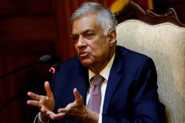 உள்ளூராட்சி சபைகள் கையை விட்டு போகும் பயத்தில் ரணில்!