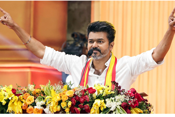 2026 சட்டமன்ற தேர்தல்; ஸ்டாலினுக்கு எதிராக பிரபல தொழிலதிபரை களமிறக்க உள்ள விஜய் | Tvk Ybm Travels Balaji To Contest Against Mkstalin