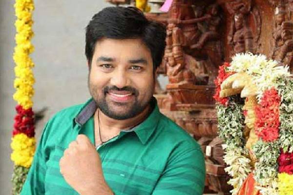 அட மிர்ச்சி சிவா-வா இது? பாலிவுட் படத்தில் என்ன பண்ணிருக்காருன்னு பாருங்க | Mirchi Siva Junior Artist In Hindi Film Old Video