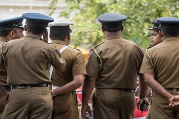 தூக்கில் தொங்கிய நிலையில் பெண்ணின் சடலம் மீட்பு