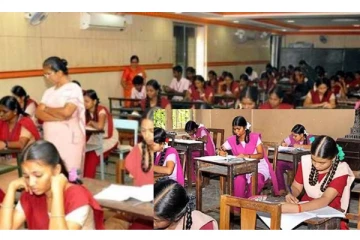 10ம் வகுப்பு தேர்வில் அசத்திய அரசுப்பள்ளி மாணவர்கள்? எத்தனை பேர் சென்டம்ன்னு தெரியுமா? இதோ