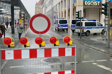 ஜேர்மனியில் தாயை சுட்டுக்கொன்றுவிட்டு பிணைக்கைதிகளை பிடித்துவைத்திருந்த நபர்?: பொலிசார் அதிரடி