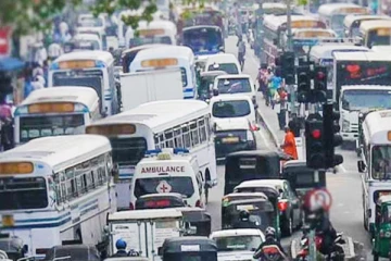 கொழும்பில் திடீரென குவிந்த மக்கள்; 20000 பேருக்கு இலவசம்!