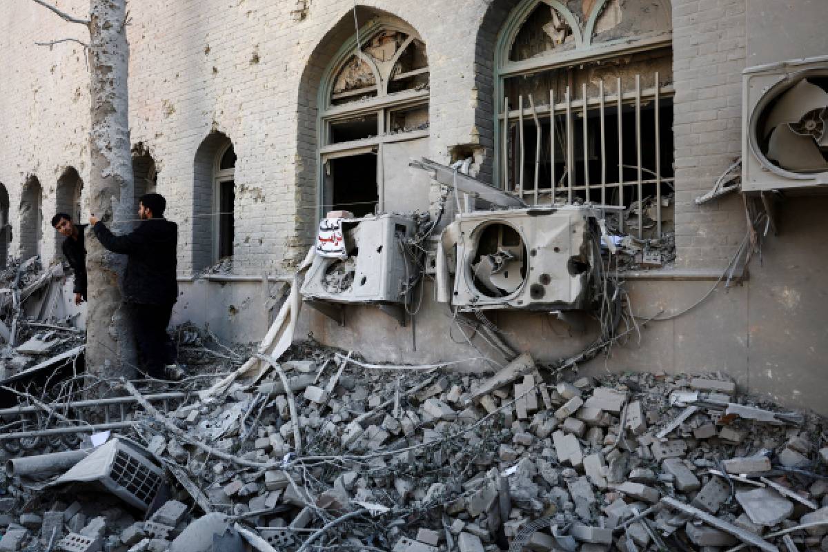 அமெரிக்கா - ஈரான் போர்: மத்தியஸ்தம் செய்ய முயலும் பாகிஸ்தானுக்கு சவூதி தாக்குதலால் பின்னடைவு! | Saudi Attack Hits Pakistan Hard அமெரிக்கா - ஈரான் போர்: மத்தியஸ்தம் செய்ய முயலும் பாகிஸ்தானுக்கு சவூதி தாக்குதலால் பின்னடைவு! | Saudi Attack Hits Pakistan Hard