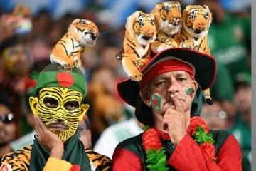 உலக கிண்ண போட்டியிலிருந்து வெளியேறிய முதல் அணி எது தெரியுமா..!