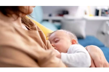 குடும்ப உறுப்பினர்களுக்கு தாய்ப்பால் விருந்து.. சர்ச்சையில் சிக்கிய யூடியூபர்- பகீர் பின்னணி!