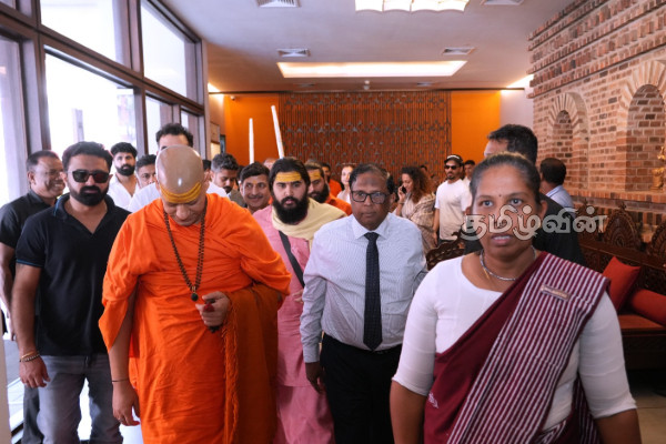 அயோத்தி தலைமை அர்ச்சகர் தலைமையிலான குழு இன்று தமிழர் பகுதியில்.. | Ayodhya Temple Delegation Arrives In Sri Lanka