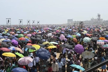 விமான சாகச நிகழ்வு.. அரங்கேறிய சோகம்.. 240 பேர் மயக்கம் - 5 பேர் உயிரிழப்பு!