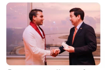 සමාජ මාධ්ය අවහිරය මැද නාමල් රාජපක්ෂ ට්විටර්, ඉන්ස්ටර්ග්රෑම් පෝස්ට් දාන්නේ කොහොමද..? (PHOTOS)