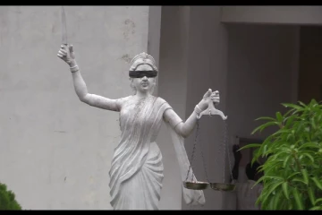 சரத் வீரசேகரகரவால் யாழ். சாவகச்சேரி நீதிமன்ற சேவைகள் ஸ்தம்பிதம்!(Photos)