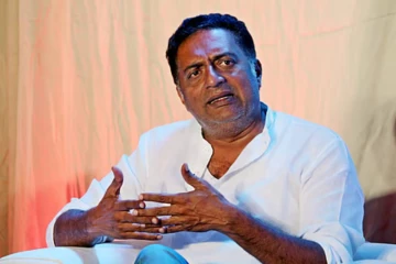 தனது குடும்பத்தில் முக்கிய நபரை இழந்த நடிகர் பிரகாஷ் ராஜ்.... துக்கத்தில் குடும்பம்