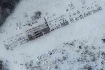 உக்ரைன் எல்லைக்கு அருகே இரத்த பொட்டலங்களை குவிக்கும் ரஷ்யா! வெளிச்சத்திற்கு வந்த முக்கிய தகவல்