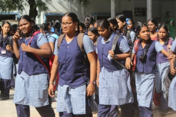 தமிழகத்தில் அனைத்து பள்ளிகளுக்கும் ஏப்ரல் 1ம் தேதி முதல் விடுமுறை!