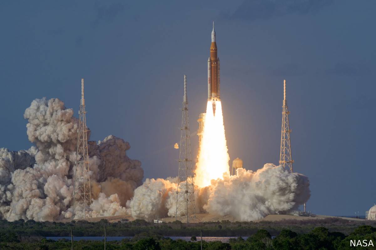 54 ஆண்டுகளுக்கு பின் நிலவை நோக்கி செல்லும் மனிதர்கள் - ஆர்டெமிஸ் 2 திட்டம் என்ன? | Artemis 2 Send Humans To Near Moon After 54 Years