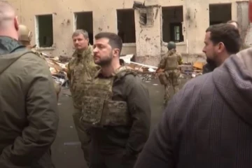 உக்ரைன் ஜனாதிபதி முதன்முறையாக தலைநகருக்கு வெளியே பயணம்!