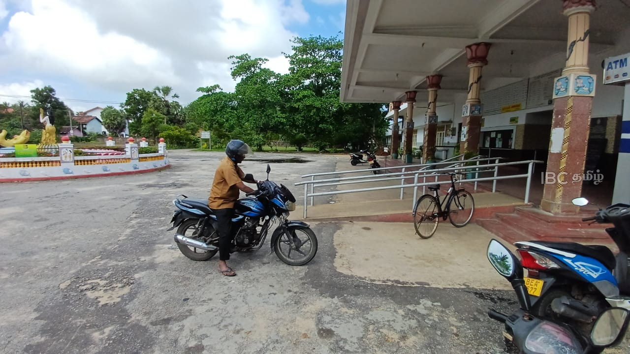 கிழக்கிற்கான தொடருந்து சேவை பாதிப்பு : புனரமைப்பு பணிகள் தீவிரம் 2 Gallery