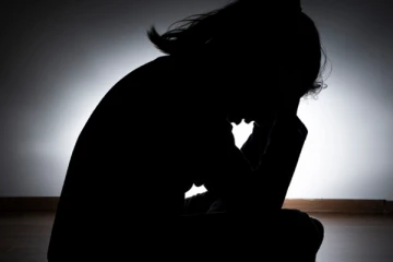 பாடசாலைக்கு செல்வதாக பொய் கூறி காதலனுடன் சென்ற சிறுமிகள் துஷ்பிரயோகம்