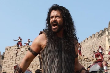 பாகுபலி சாதனையை அடித்து நொறுக்கிய பொன்னியின் செல்வன்.. வேற லெவல் மாஸ்