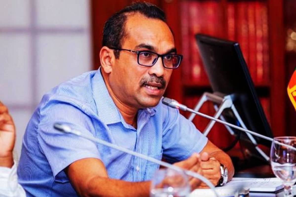 நாடாளுமன்றத்தில் சபையில் அனல் பறந்த மோதல் : உறுப்பினர்கள் வாய்த்தர்க்கம் | Don T Talk Everything Parliment Useless Talk Bimal