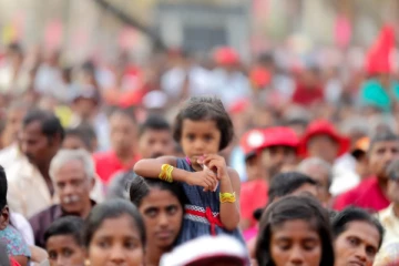 நாட்டில் இருந்து வெளியேற விரும்பும் 50 வீதத்திற்கும் மேற்பட்டவர்கள்!