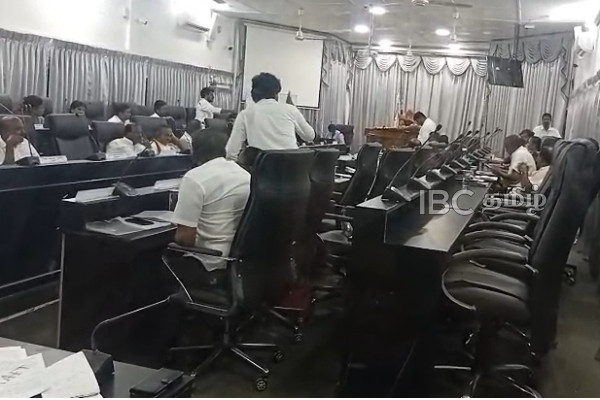மாவீரர் நாள் சைக்கிள் கட்சிக்கான ஒன்றல்ல - யாழ் மாநகர சபையில் கடும் வாக்குவாதம் | Argument In The Jaffna Municipal Council