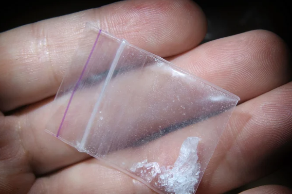 மாணவர்களிடையே சடுதியாக அதிகரித்துள்ள ஐஸ் போதைப்பொருள்! | Ice Addiction Increased Rapidly Among Students