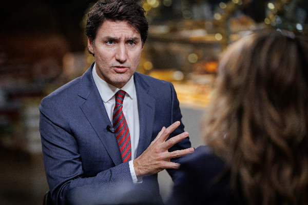 கனேடிய பிரதமர் விடுமுறை கழிக்கும் பகுதியில் அவசரகால நிலை | Trudeau And Family Vacation In Jamaica