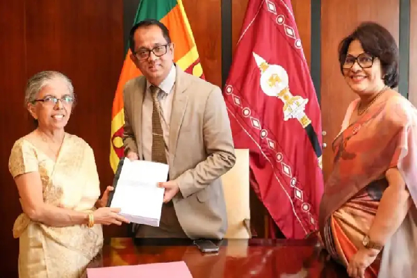 நாடாளுமன்ற பெண் ஊழியர் மீது பாலியல் அத்துமீறலா..! கையளிக்கப்பட்டது அறிக்கை | No Harassment Against The Parliamentary Employee