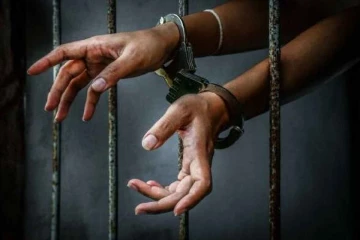 බීමතින් බස් පැදවූ රියදුරන් 8ක් සහ කොන්දොස්තරවරයෙකු කොටු