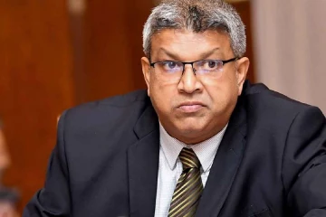සියල්ලෝම බලා සිටි අධිකරණ ඇමතිට එරෙහි විශ්වාසභංගය අද විවාදයට