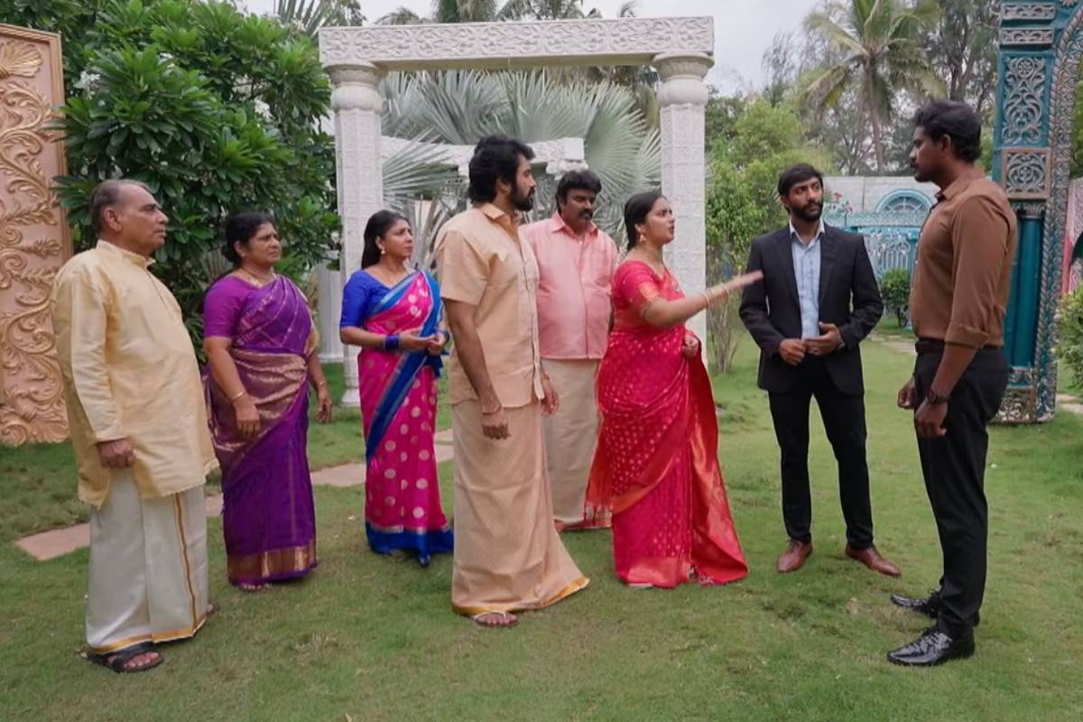 திறப்பு விழாவில் ஏற்பட்ட பிரச்சனை, ஆபத்தில் ஜனனி... எதிர்நீச்சல் தொடர்கிறது சீரியல் புரொமோ | Ethirneechal Thodargiradhu Promo 14 Aug 2026