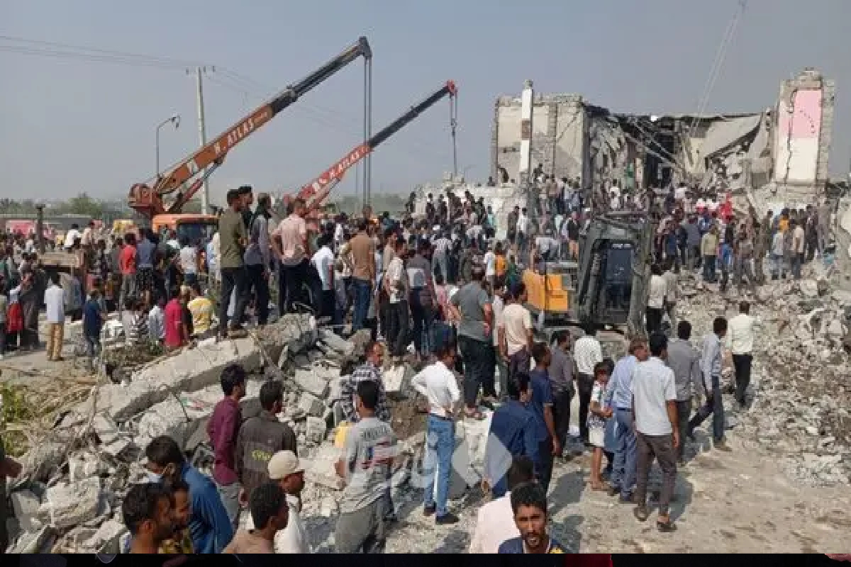 எரிபொருள் விலை அதிகரிப்பு : நிதி தியாகம் செய்யக்கோருகிறார் ட்ரம்ப் | Oil Price Hike Is Short Term Trump எரிபொருள் விலை அதிகரிப்பு : நிதி தியாகம் செய்யக்கோருகிறார் ட்ரம்ப் | Oil Price Hike Is Short Term Trump