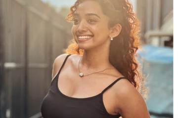 நடிகை சான்வே மேக்னா ஹாட் போட்டோஷூட்