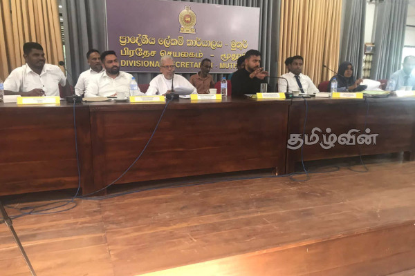 தோப்பூர் சிறுவர் பூங்காவினை புனரமைத்து மக்கள் பயன்பாட்டிற்கு விடுவதற்கு நடவடிக்கை எடுக்குமாறு வலியுறுத்தல் | Memorial To Those Who Died In The Tsunami