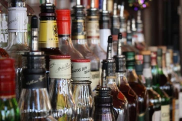 கனடாவில் மதுப்பிரியர்களுக்கு ஓர் அதிர்ச்சி தகவல்!