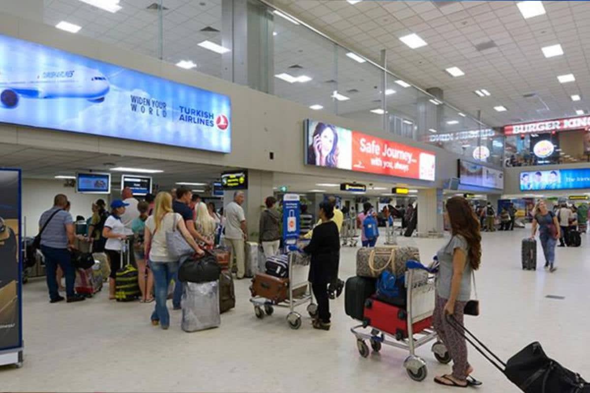 கட்டுநாயக்க விமான நிலையத்தில் வெளிநாட்டு நாட்டவர் கைது | Foreigner Arrested In Katunayake Airport கட்டுநாயக்க விமான நிலையத்தில் வெளிநாட்டு நாட்டவர் கைது | Foreigner Arrested In Katunayake Airport