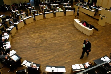 வெளிநாட்டவர்கள் ஜேர்மன் குடியுரிமை பெறுவதை எளிதாக்கும் மசோதா: நாடாளுமன்ற மேலவையும் ஒப்புதல்...