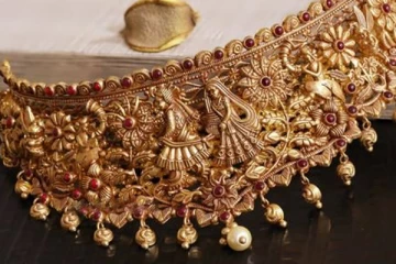 ஏறிக்கொண்டே போகும் தங்கம் விலை - இல்லத்தரசிகள் கலக்கம்!