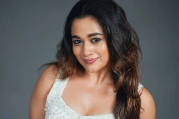 சீரியல் நடிகை காவியா அறிவுமணியின் லேட்டஸ்ட் க்யூட் புகைப்படங்கள்..