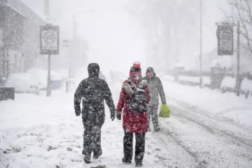 அமெரிக்காவில் வரலாறு காணாத பனிப்புயல்! அவசர நிலை பிரகடனம் அறிவிப்பு
