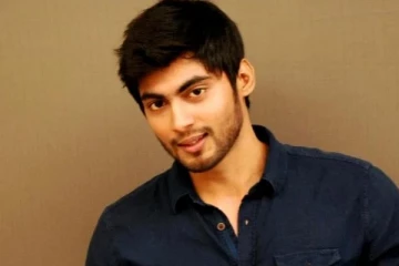 அனிருத் பாட்டை கேட்டு வளர்ந்தியா? பிக் பாஸ் தர்ஷனை வெச்சி செய்யும் நெட்டிசன்கள்!