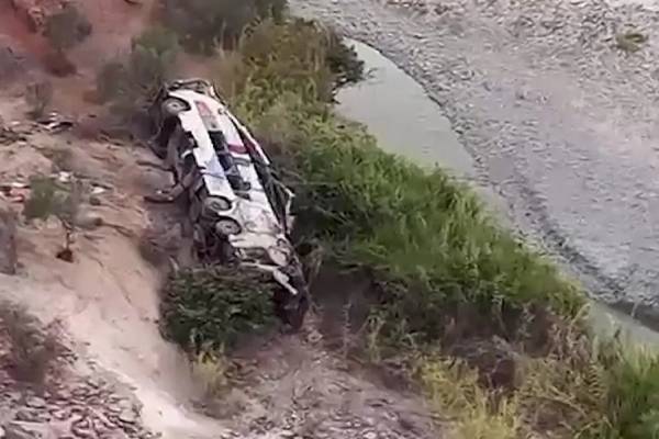 bus accident in peru 37 killed