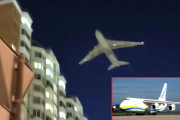 ரஷ்யாவில் தாழ்வான உயரத்தில் பறந்த Antonov-124 விமானம் - அதிர்ச்சியில் மக்கள்