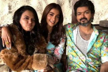 நடிகைக்கு கேக் ஊட்டும் விஜய்! இணையத்தில் வைரலாகும் ஸ்லோமோஷன் வீடியோ..